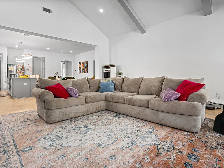 5622 Oaks Ln — Photo 16