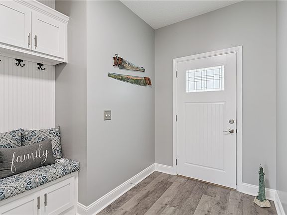 4th image of 405 Caleb Cir