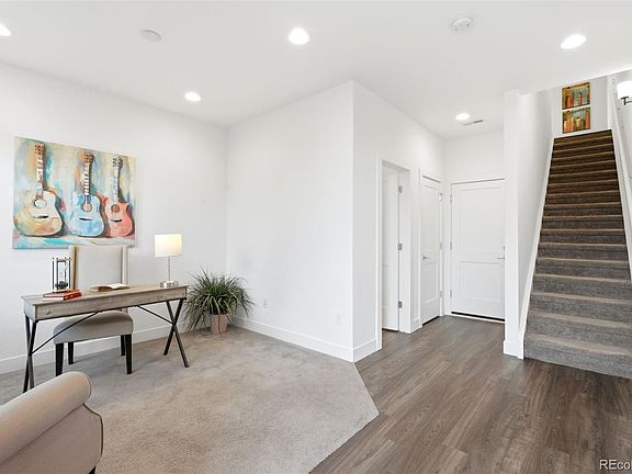 2nd image of 1081 Mariposa Street