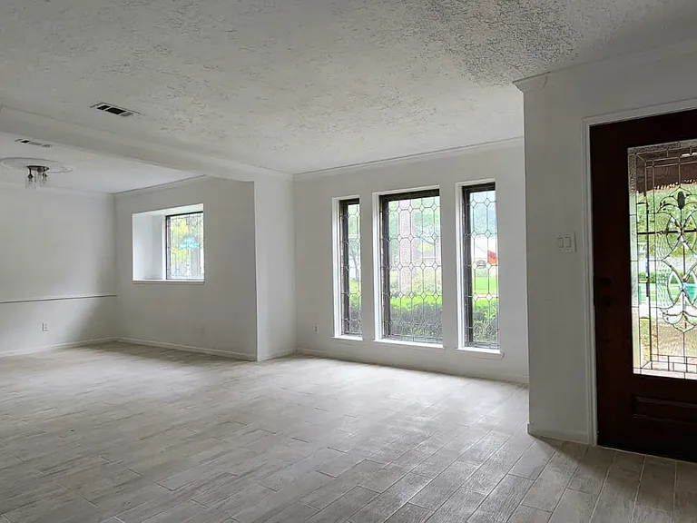 5727 Arbor Vitae Dr — Photo 3