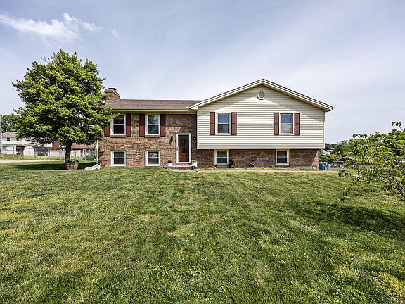 2nd image of 613 Longview Rd