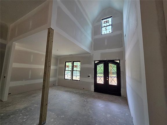 4th image of 5948 McCoy Rd