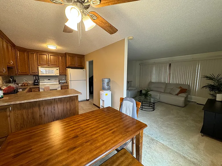 4285 Evergreen Dr — Photo 3