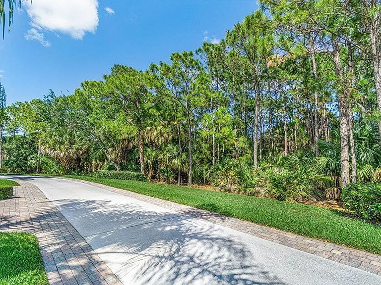 4506 Illicium Dr — Photo 30