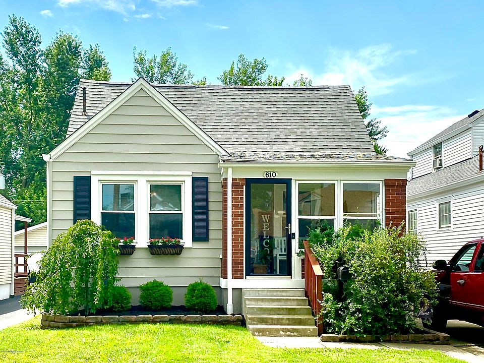 1st image of 610 Ervay Ave