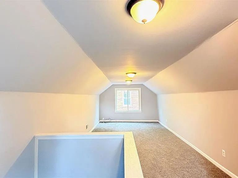 311 Amherst St — Photo 19