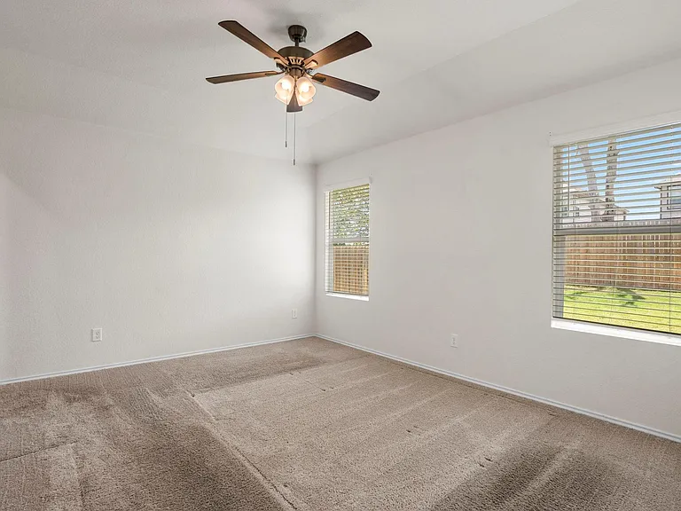 376 Euclid Ln — Photo 6