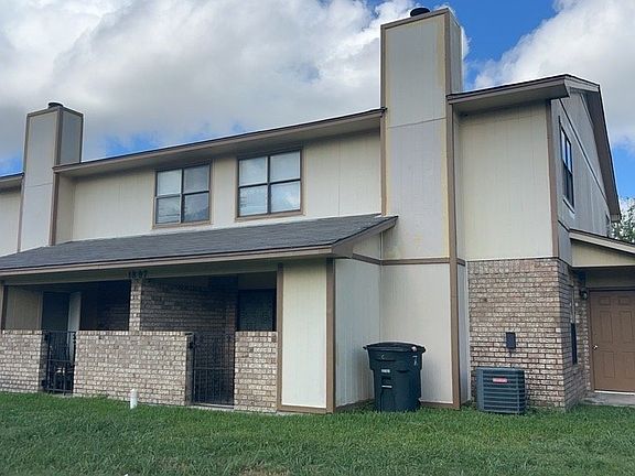 2nd image of 1807 Cedarhill Dr #C