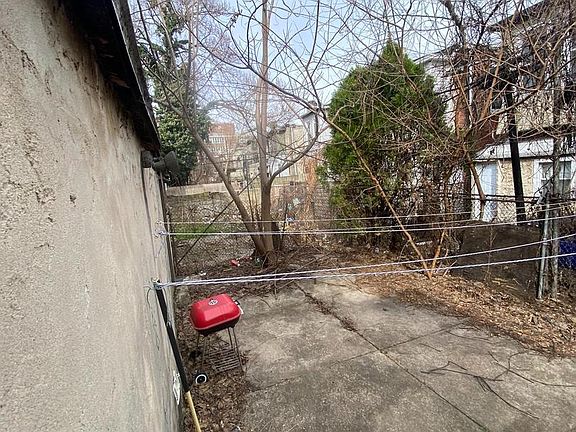 3rd image of 3007 W Susquehanna Ave