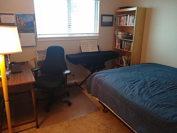2nd bedroom