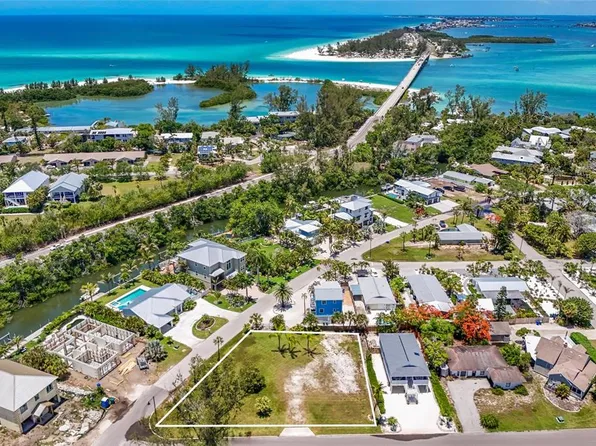 591 Russell St #6, Longboat Key, FL 34228