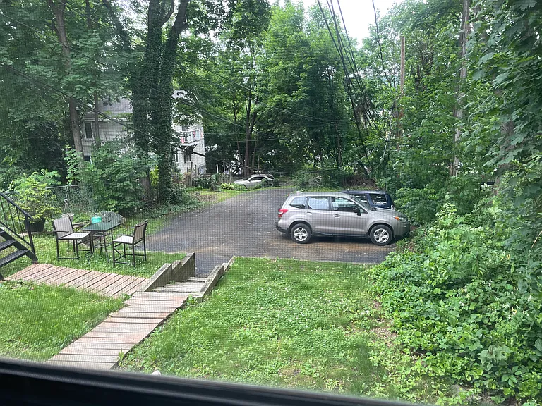 669 Ferry St — Photo 29