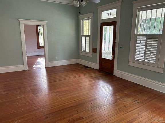 4th image of 407 W Desoto St