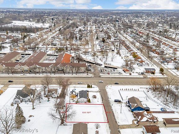 4th image of 2983 Dashwood Dr