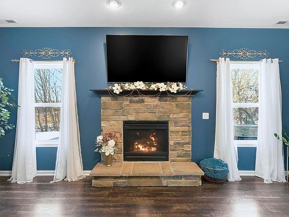 5th image of 5932 Hemingway Run