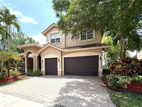 4th image of 2547 Montclaire Cir #2547
