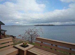 237 Champlain Dr, Plattsburgh, NY 12901