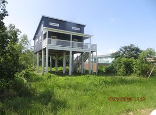 1962 Avenue A, Crystal Beach, TX 77650