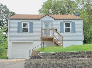 6783 Emmet St, Omaha, NE 68104