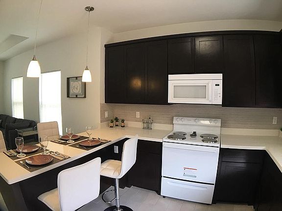 5th image of 3605 Valeria St APT 1