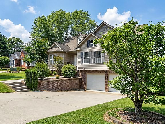 2nd image of 8687 Costa Ln