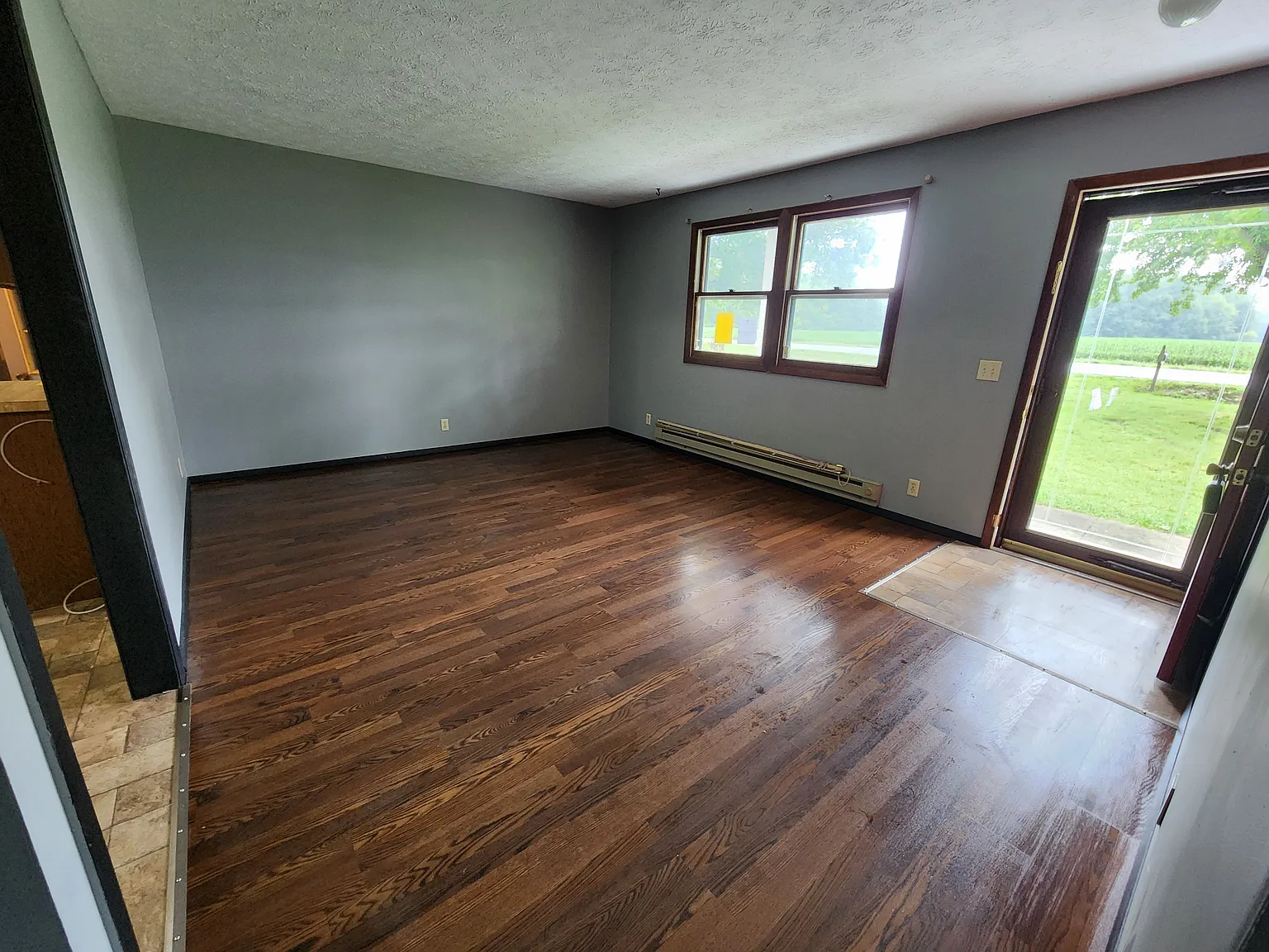 3 bed, 1424 sqft, $1,995 — Photo 3