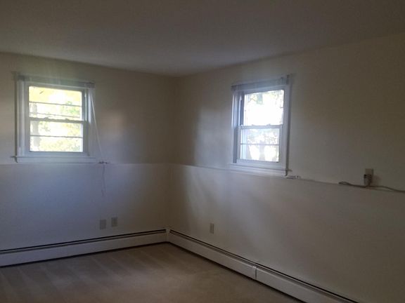 2nd image of 1 Helen St APT 2
