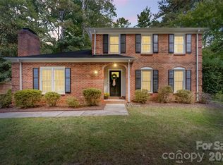 9151 Hinson Dr, Matthews, NC 28105