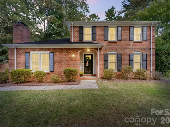 9151 Hinson Dr, Matthews, NC 28105