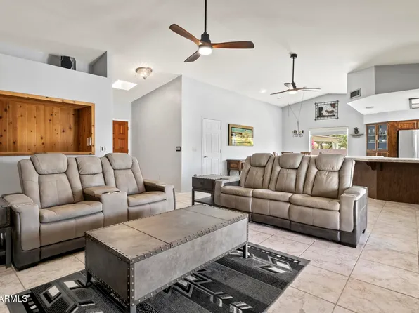 9443 E LAWNDALE Place, Sun Lakes, AZ 85248