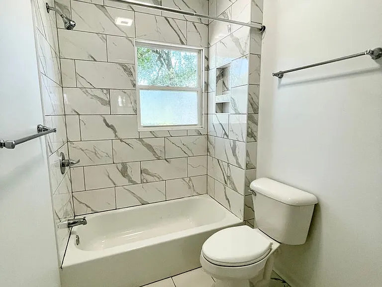 2615 Kershaw St — Photo 6