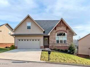 8346 Shoregate Ln, Knoxville, TN 37938