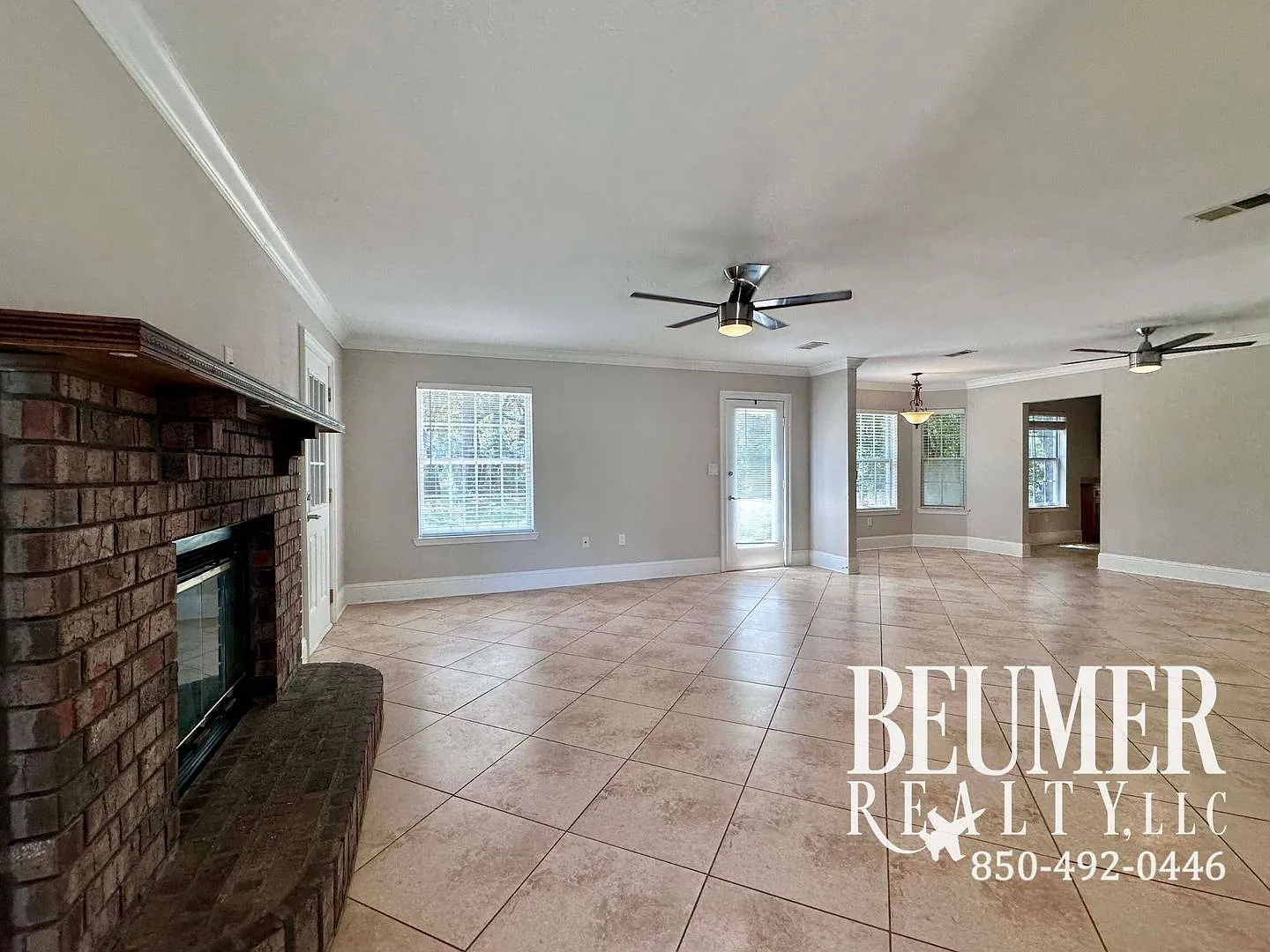 3 bed 2 bath home in W. Pensacola — Photo 3
