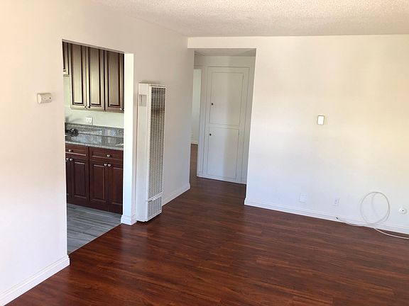 4th image of 2842 Nina St APT 3