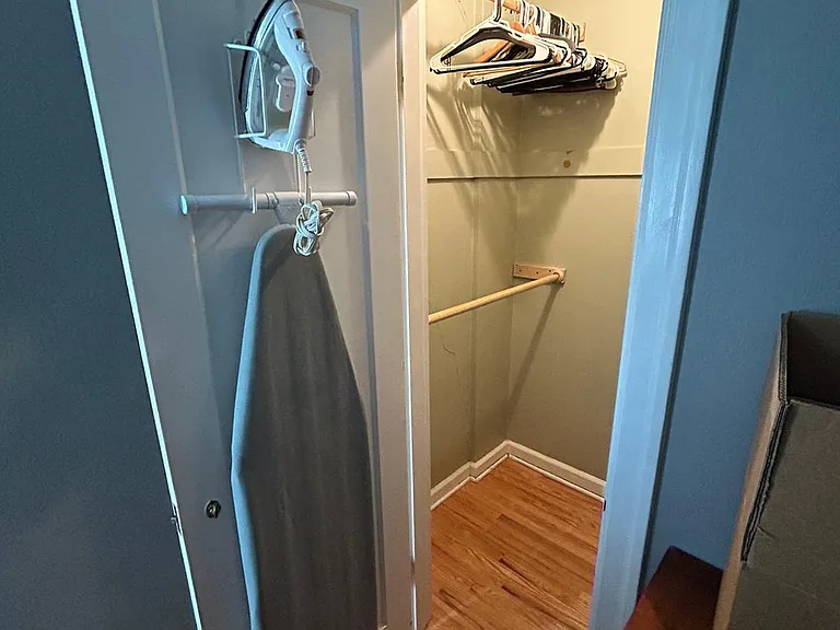 430 Jason Ave N — Photo 11