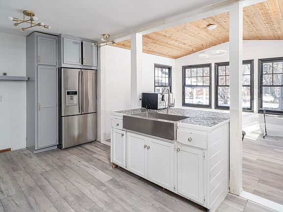 4th image of 2463 Silver Lake Rd NW