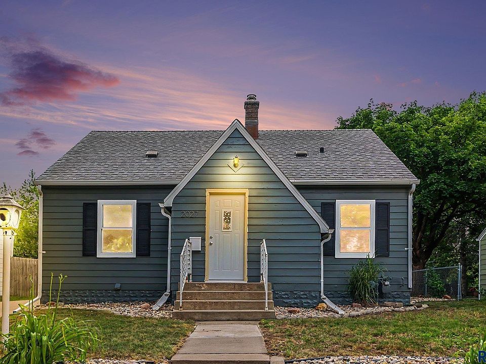 1st image of 2027 S Euclid Ave