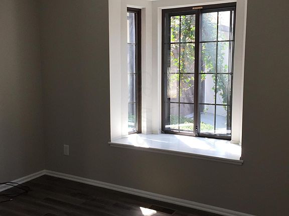 3rd image of 205 Saint Pierre St #4-D