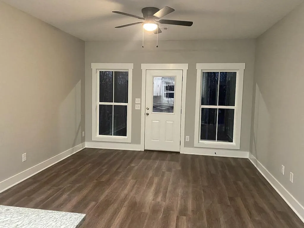 2 bed, $1,425 — Photo 3