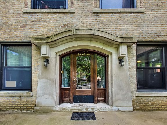 3rd image of 4442 N Magnolia Ave #3S