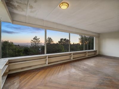 5915 Rincon Dr, Oakland, CA, 94611