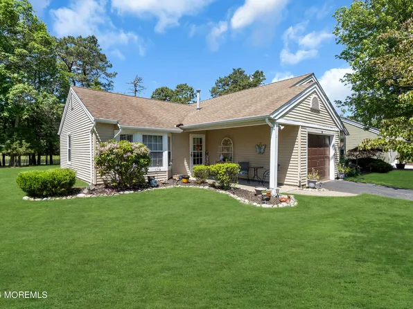 39 Canterbury Drive, Forked River, NJ 08731