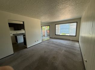 290 NE Cleveland Ave APT 2, Gresham, OR 97030