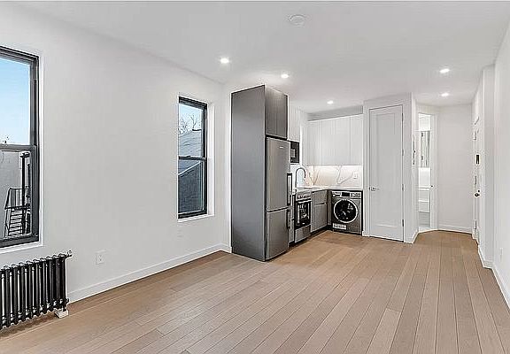 4th image of 19 Wyckoff St #3A