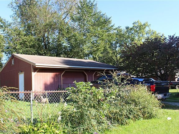 5th image of 3202 24th St SE
