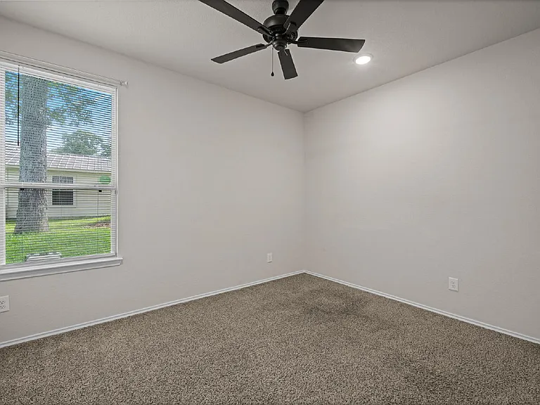 709 Little River Dr — Photo 11