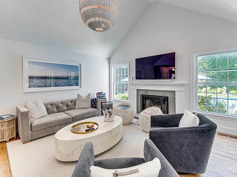 12 Underwood Dr — Photo 6