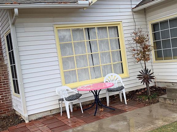 3rd image of 16723 Avenue 328