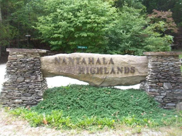 47 Lake Shore Dr, Topton, NC 28781