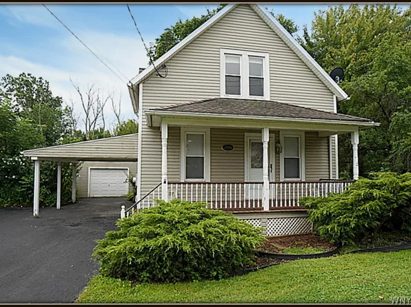 2398 Niagara Rd, Niagara Falls, NY 14304